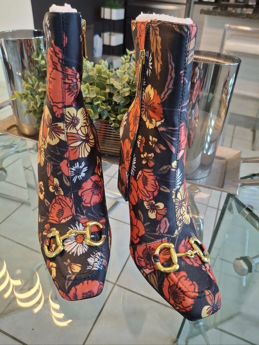 Cape Robbin bold floral